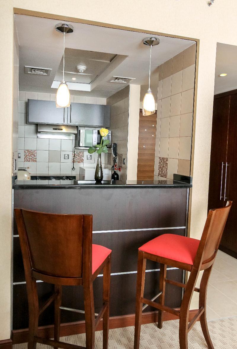 Danat Capital Hotel Абу Даби Екстериор снимка