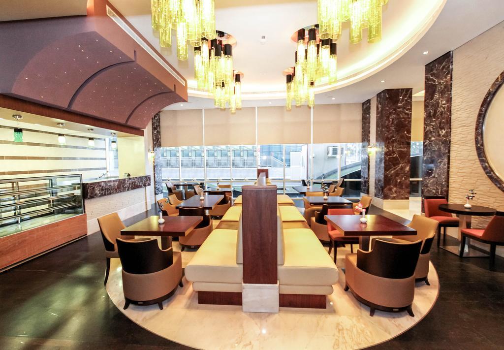 Danat Capital Hotel Абу Даби Екстериор снимка