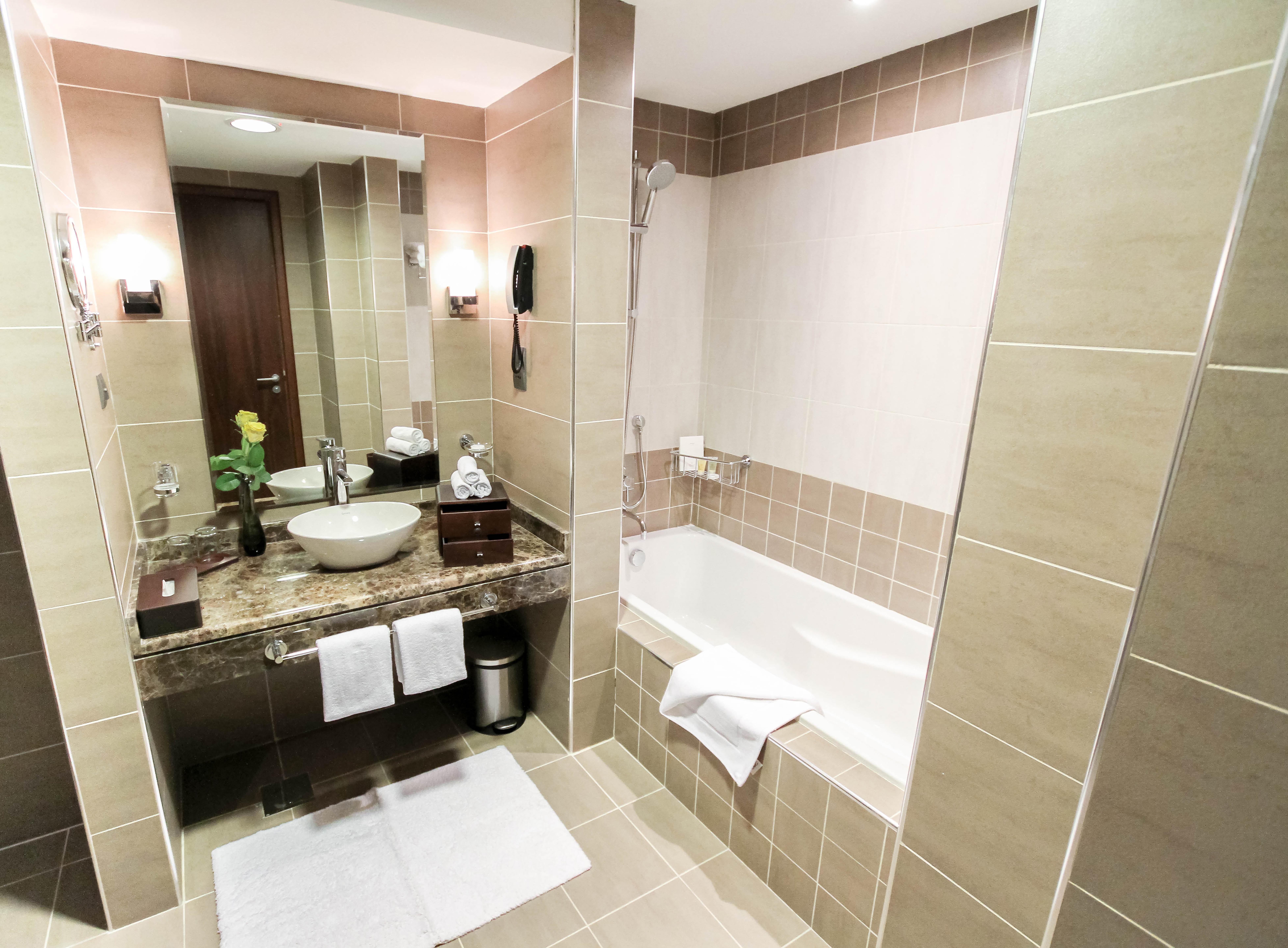 Danat Capital Hotel Абу Даби Екстериор снимка