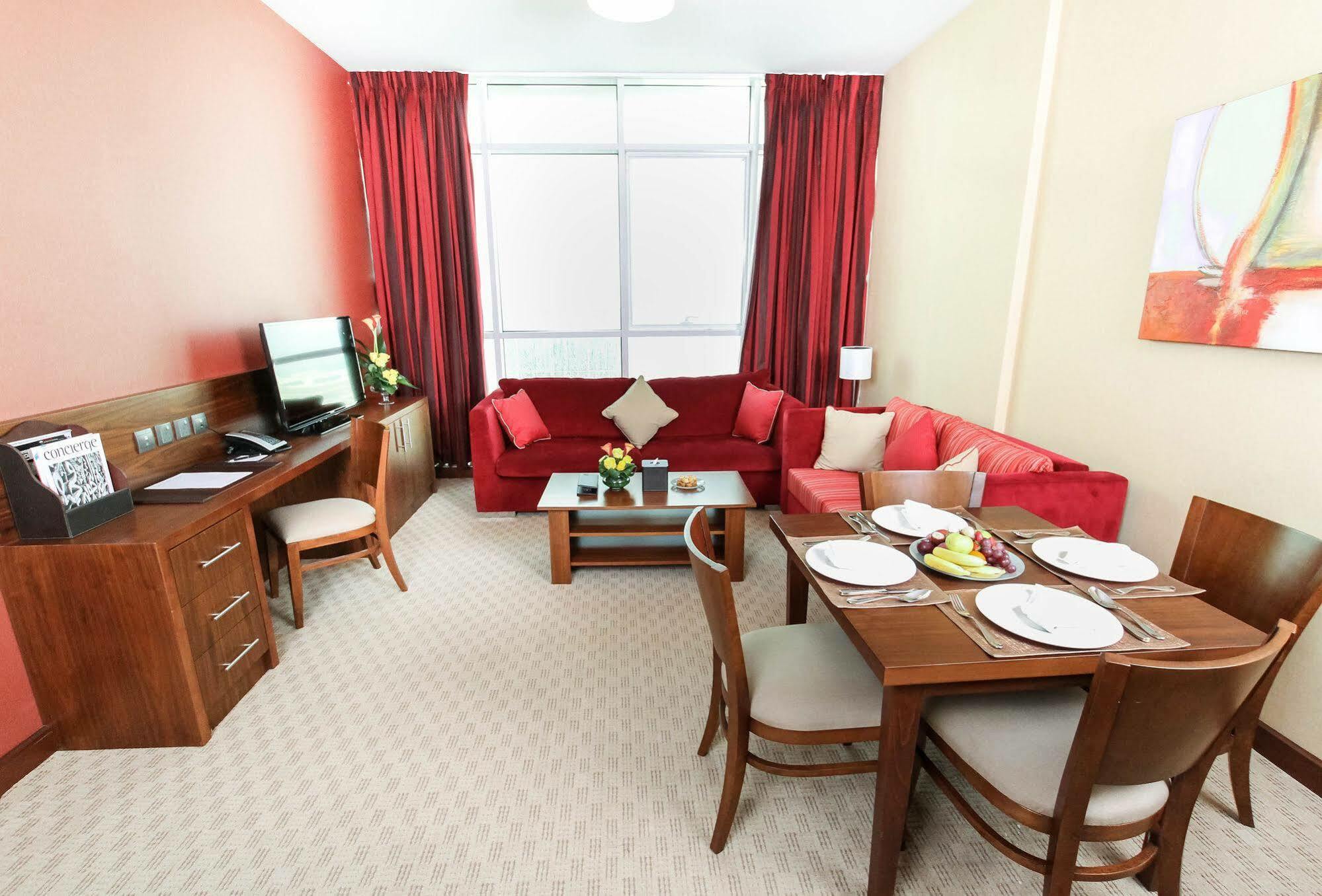 Danat Capital Hotel Абу Даби Екстериор снимка